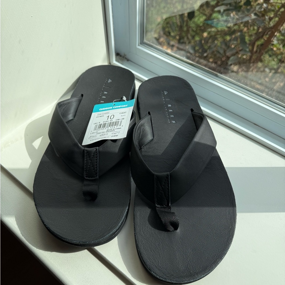 Men’s Reef Black Flip Flops *NWT*